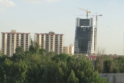 ساخت برج بزرگ شهر قزوین بعد از ۱۸ ماه توقف آغاز می شود